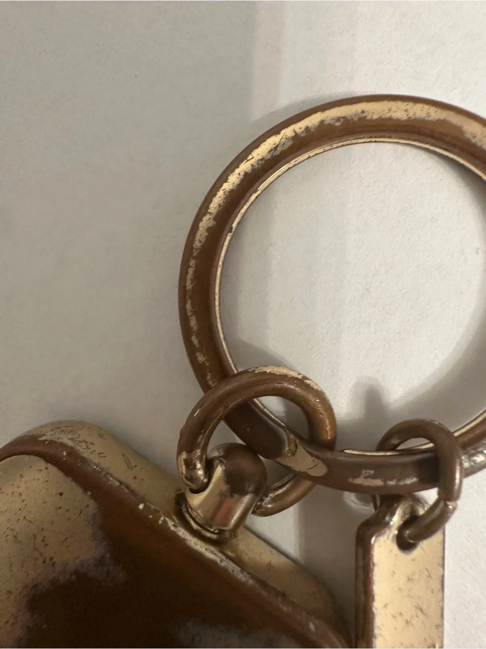 Coach Horse & Carriage Cream Enamel Gold Tone Heavy Metal Bag Charm Keychain